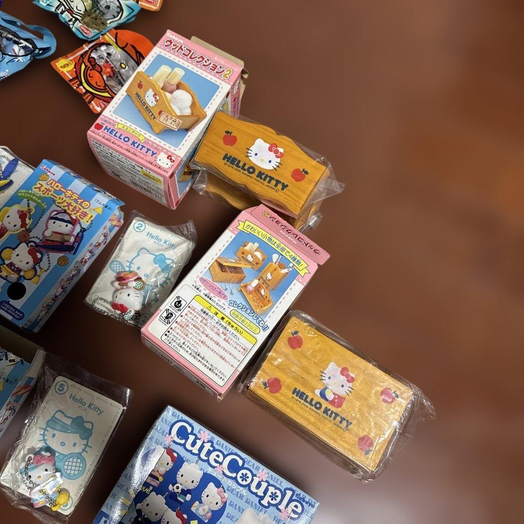 ハローキティ ブラインドボックス キーチェーン ストラップ