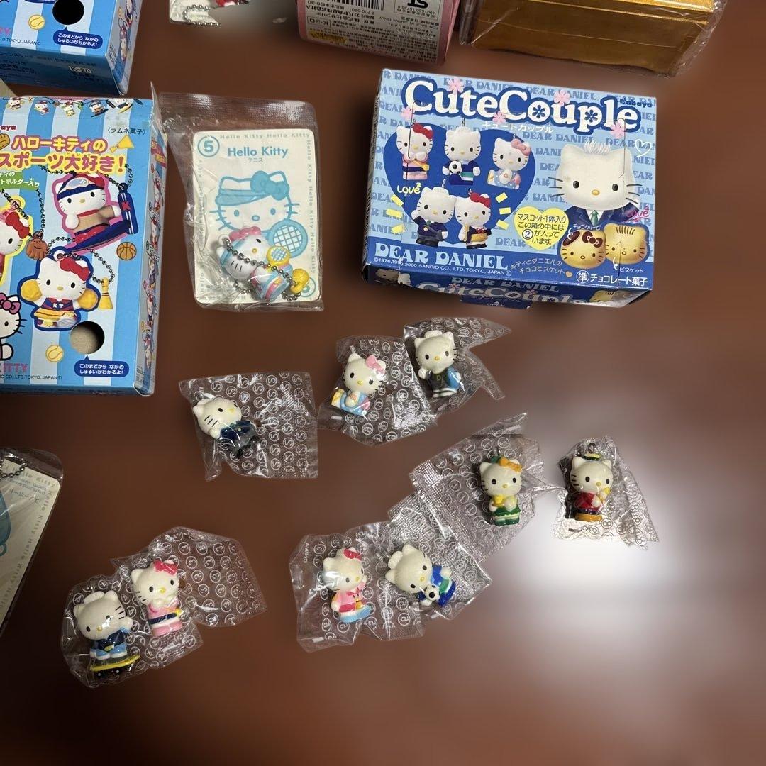 ハローキティ ブラインドボックス キーチェーン ストラップ