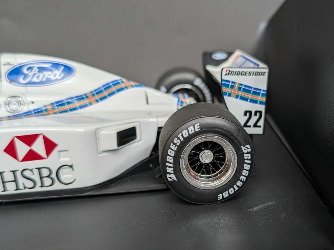 ミニチャンプス 1/18 スチュワートフォード SF1 #22 R.バリチェロ