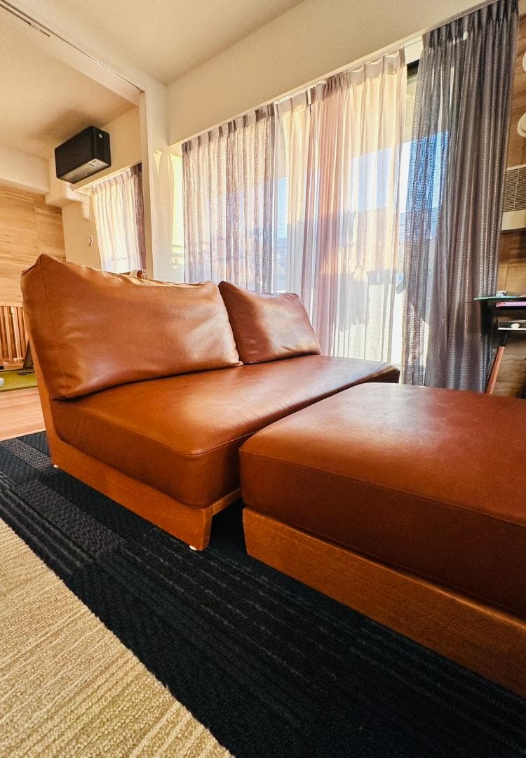 【リビングハウス】ソファ＋オットマン（お部屋がスッキリ広く見えるローソファ）