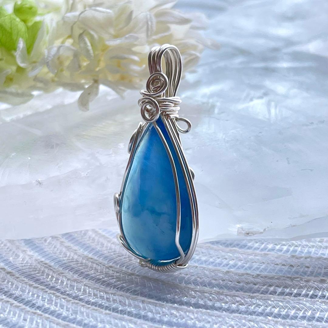 アクアマリン　ワイヤーラッピングペンダントトップ