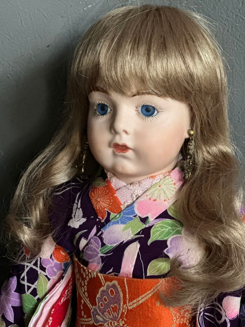 最終お値下げ‼️可愛いすぎます！ビスクドール　花柄お着物の青い目の金髪人形