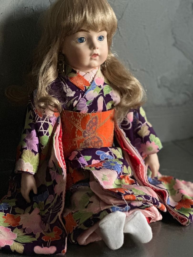 最終お値下げ‼️可愛いすぎます！ビスクドール　花柄お着物の青い目の金髪人形