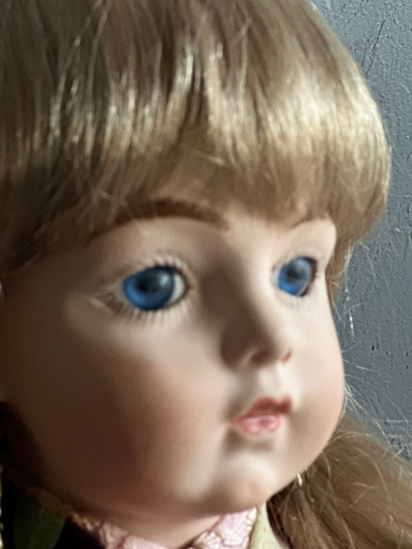 最終お値下げ‼️可愛いすぎます！ビスクドール　花柄お着物の青い目の金髪人形