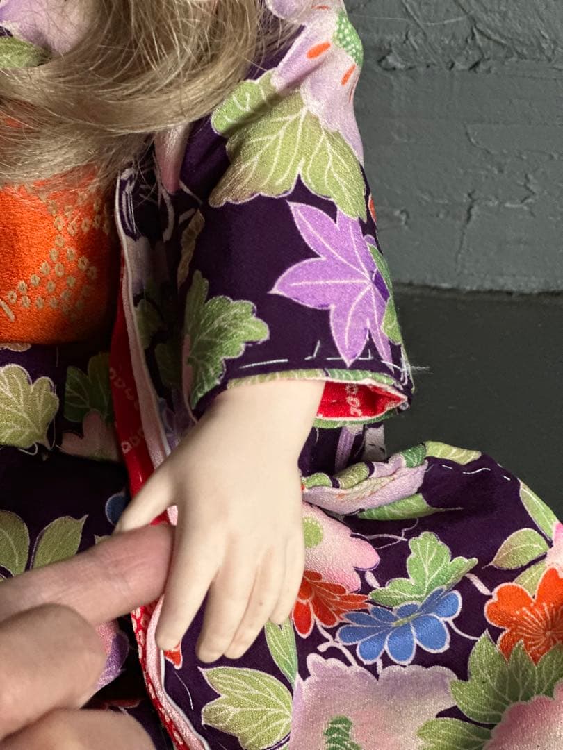 最終お値下げ‼️可愛いすぎます！ビスクドール　花柄お着物の青い目の金髪人形