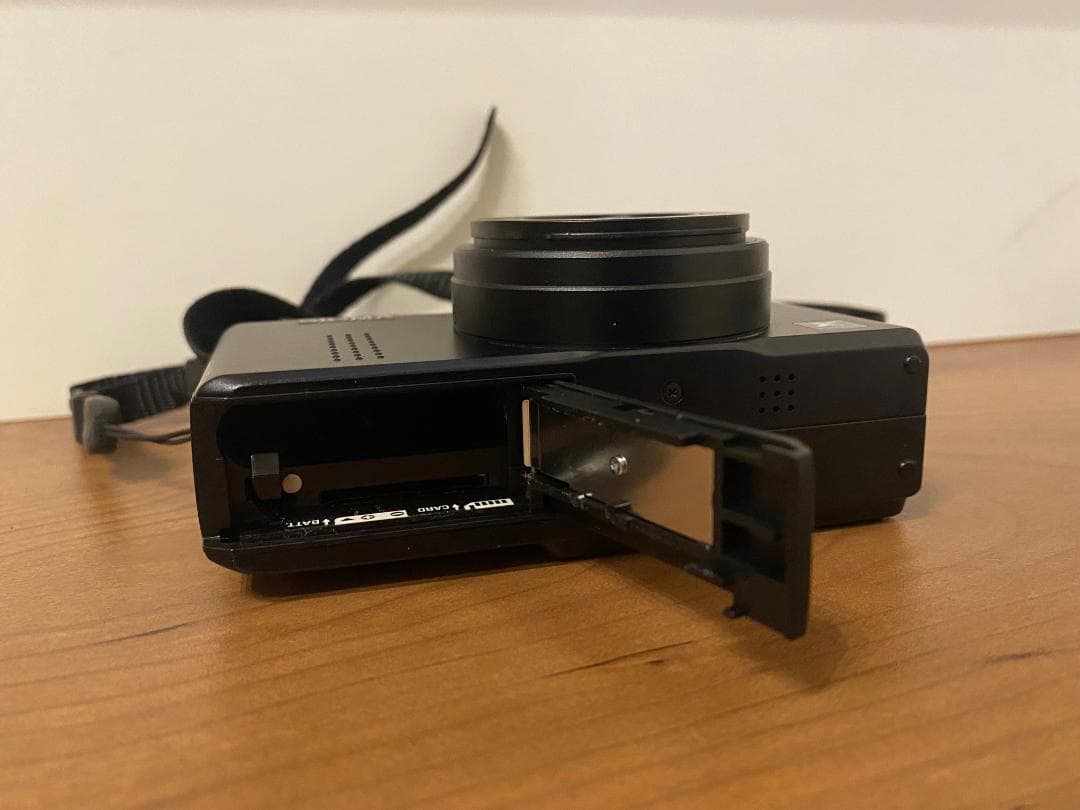 美品 SIGMA シグマ DP1s コンパクトデジタルカメラ