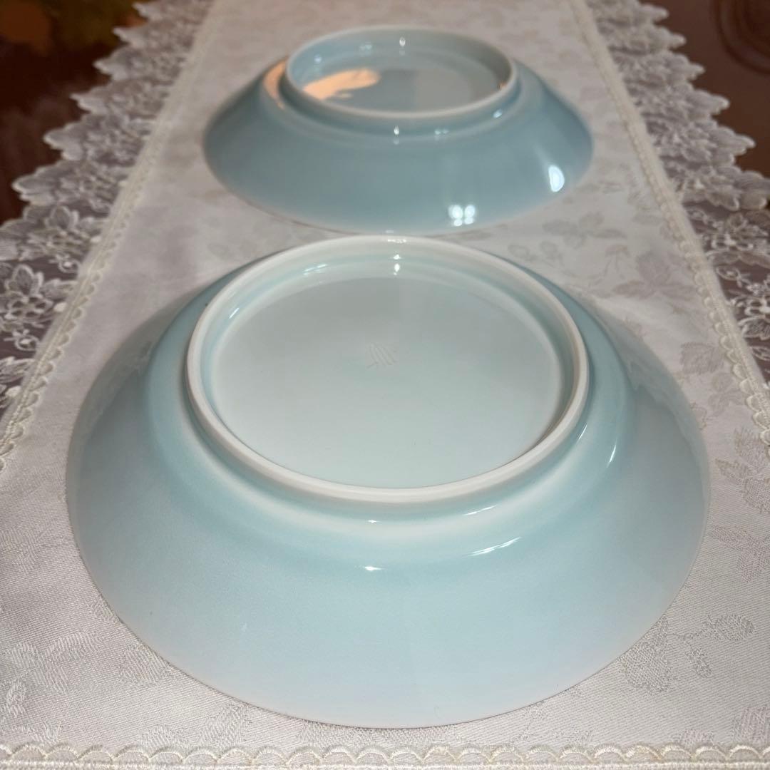 人間国宝　塚本快示　快山　青白磁バラ花紋　山茶花　深皿　飾り皿2枚セット　未使用