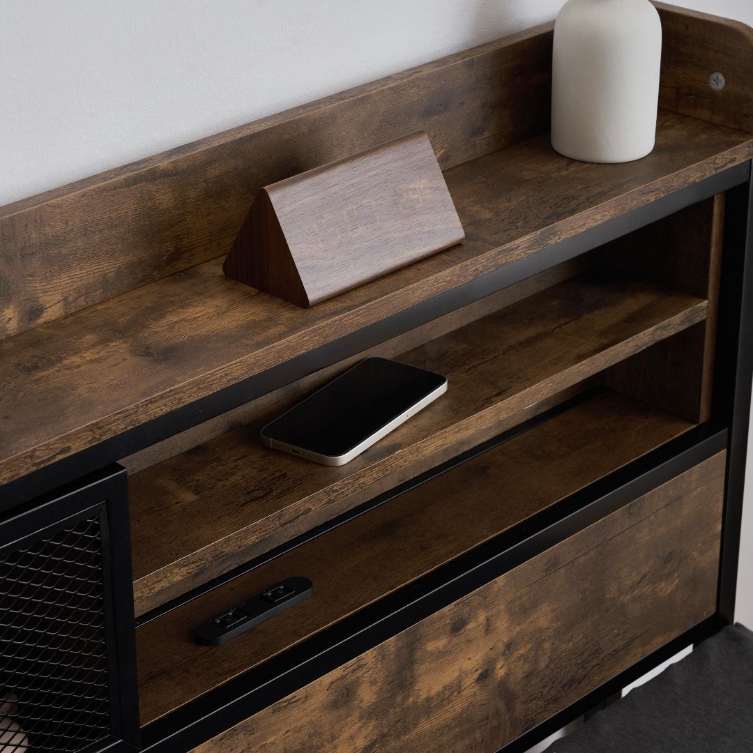 在庫一掃！赤字価格！SD・セミダブル　ベッドフレーム・コンセント付き