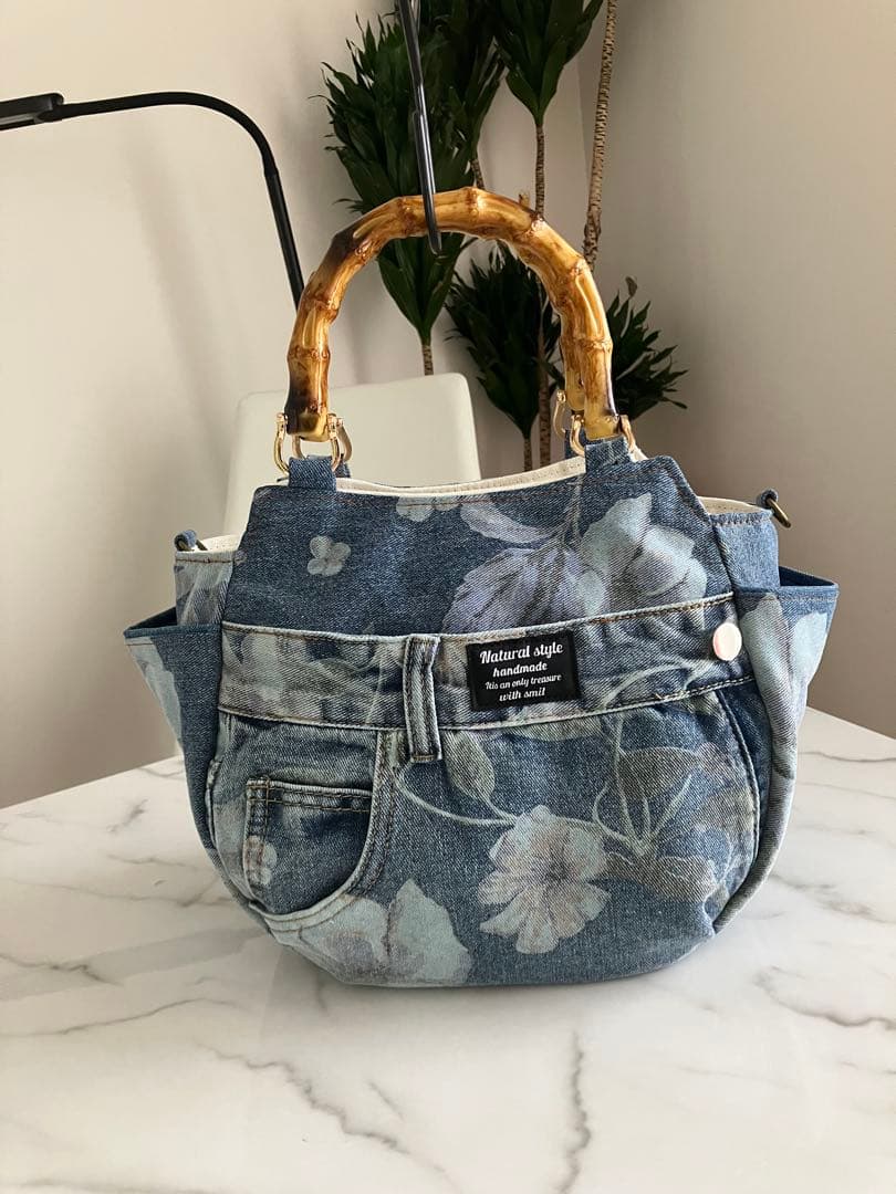 853 さーちゃん花柄デニムリメイクバック　ハンドメイド