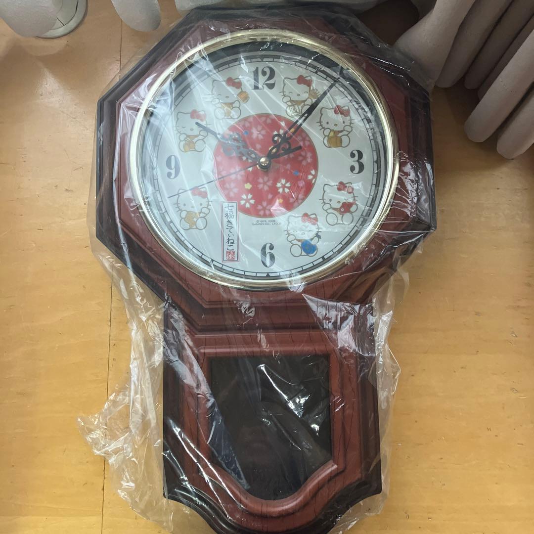 ハローキティ 振り子付き掛け時計