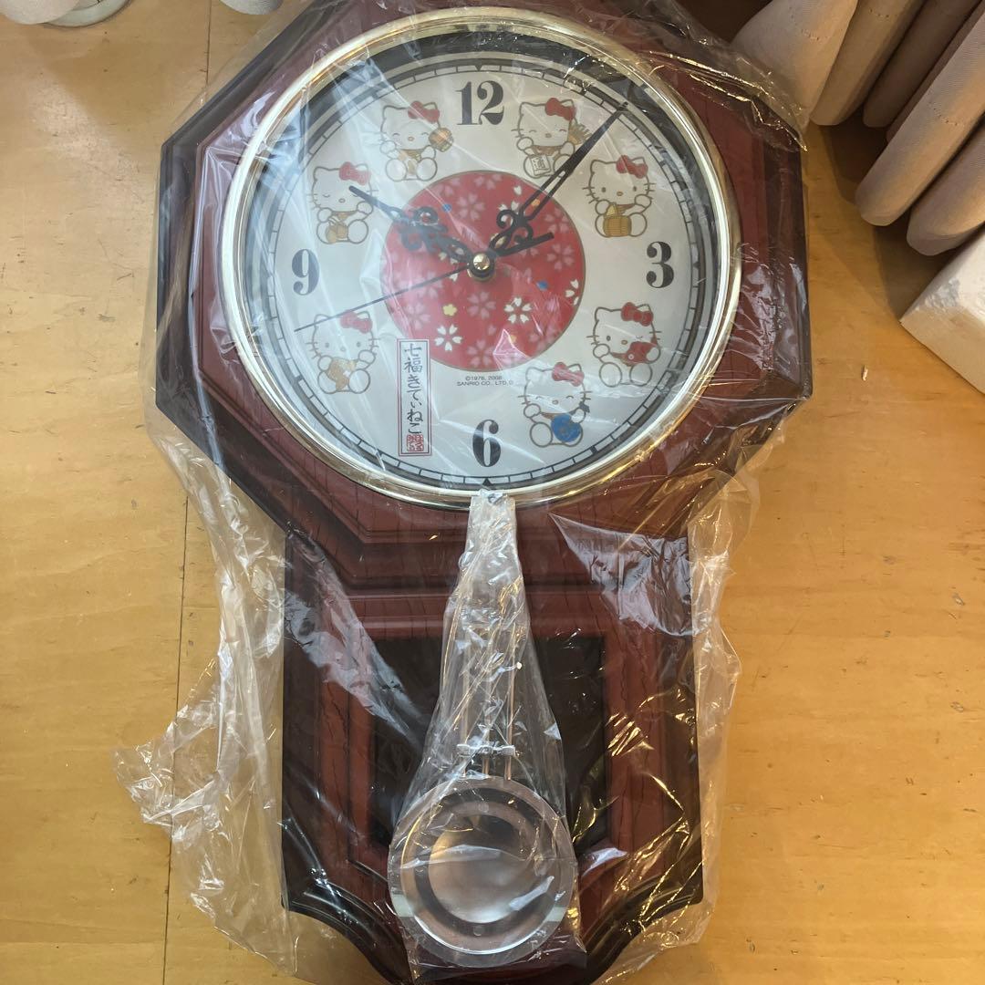 ハローキティ 振り子付き掛け時計