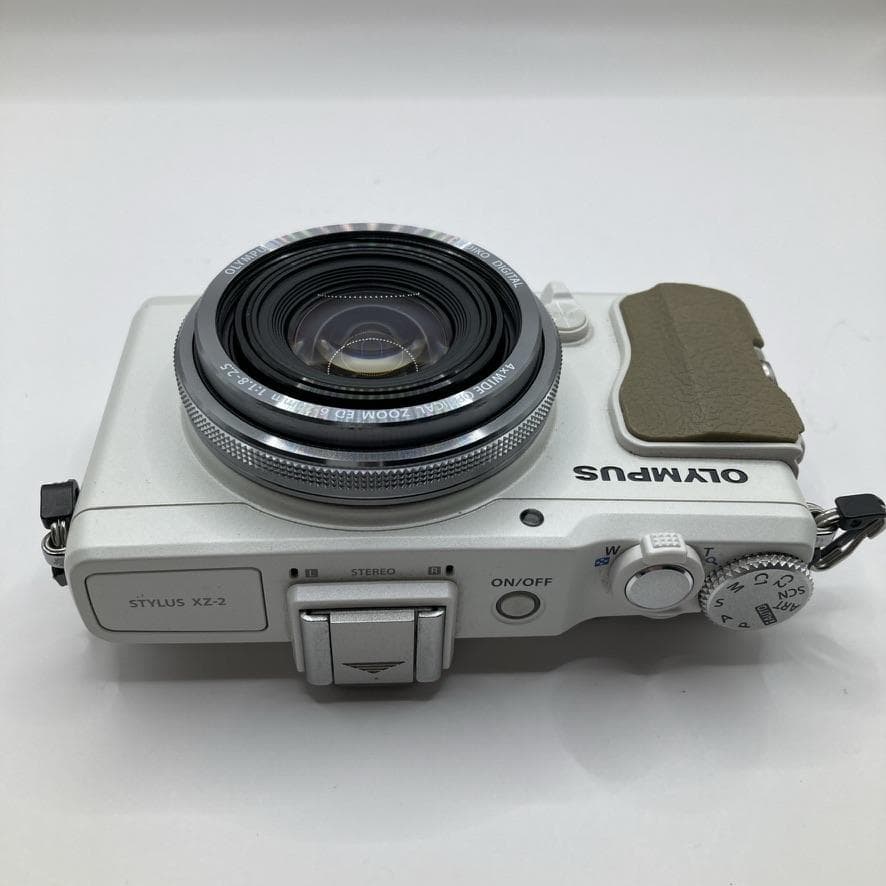 OLYMPUS XZ-2 ホワイト 自動開閉レンズキャップ 元箱 取扱説明書