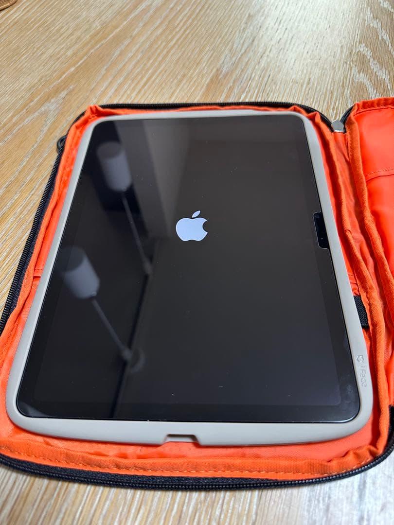 Apple iPad Air シルバー　M2 iFaceケース付き