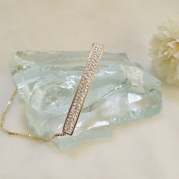 グルーデコ®のスワロフスキーアクセサリー　カーブブレスレット(シルバー色台)