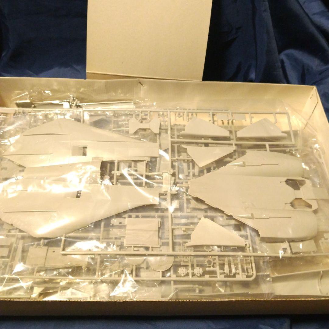 タミヤ 1/32 グラマン F-14A トムキャット、箱傷み