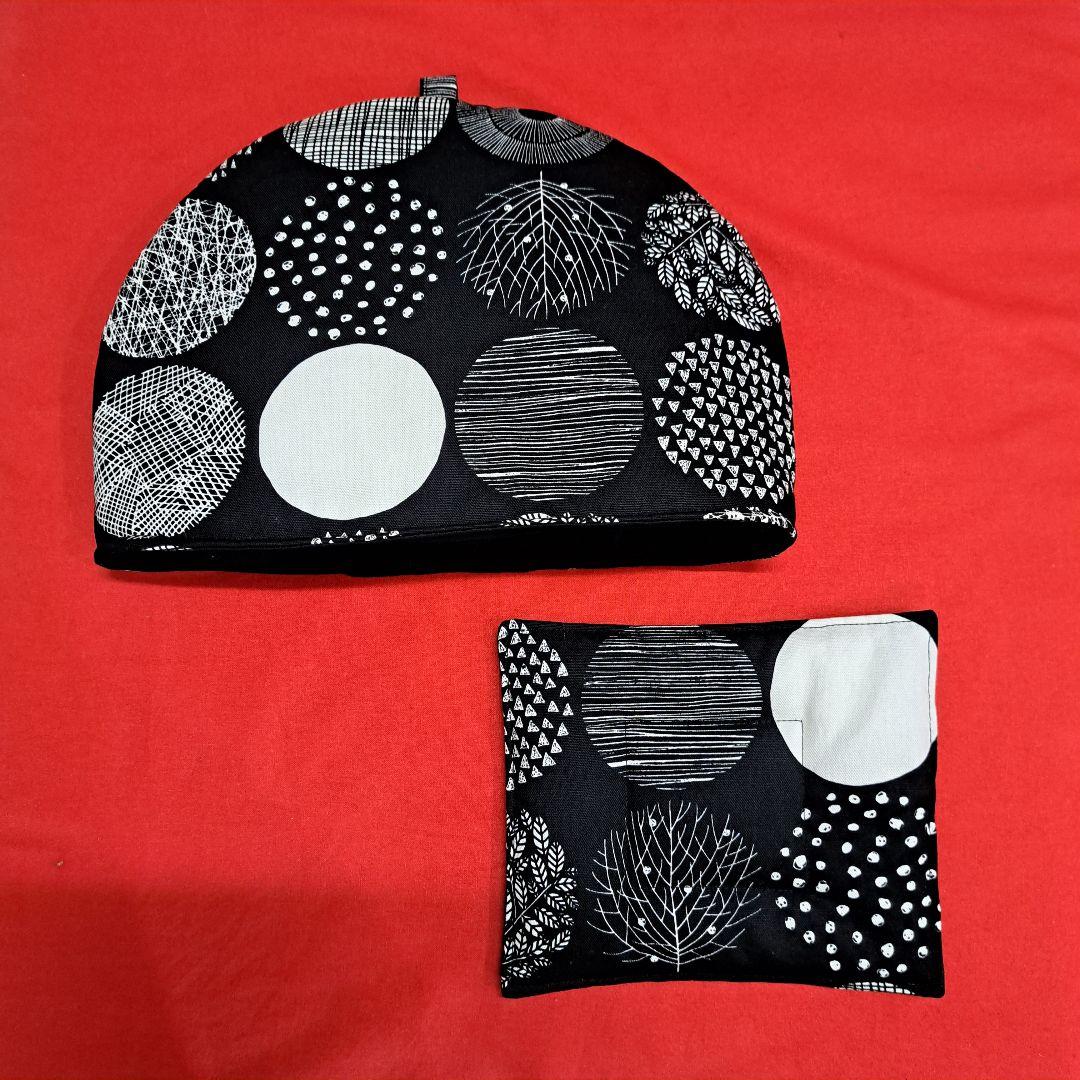 41■　サークルツリー　ブラック　ティーコゼー ティーポットカバー　ティーコジー