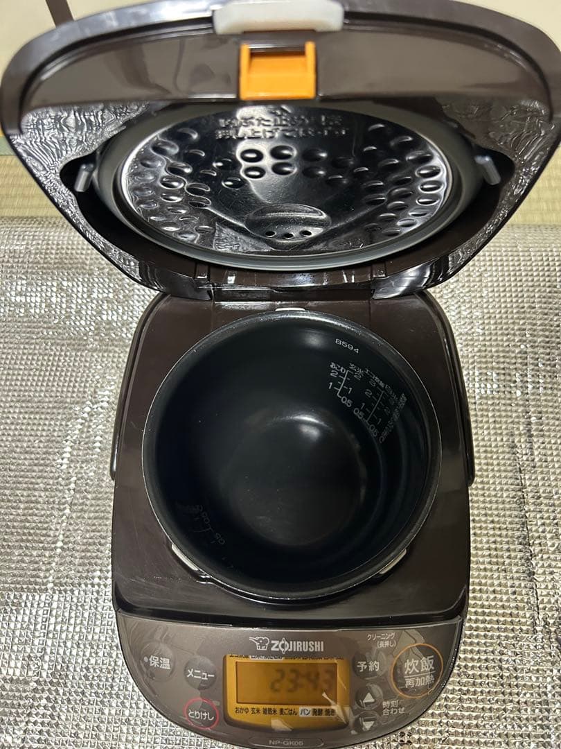 象印 NP-GK05 IH炊飯器 シルバー　2021年製
