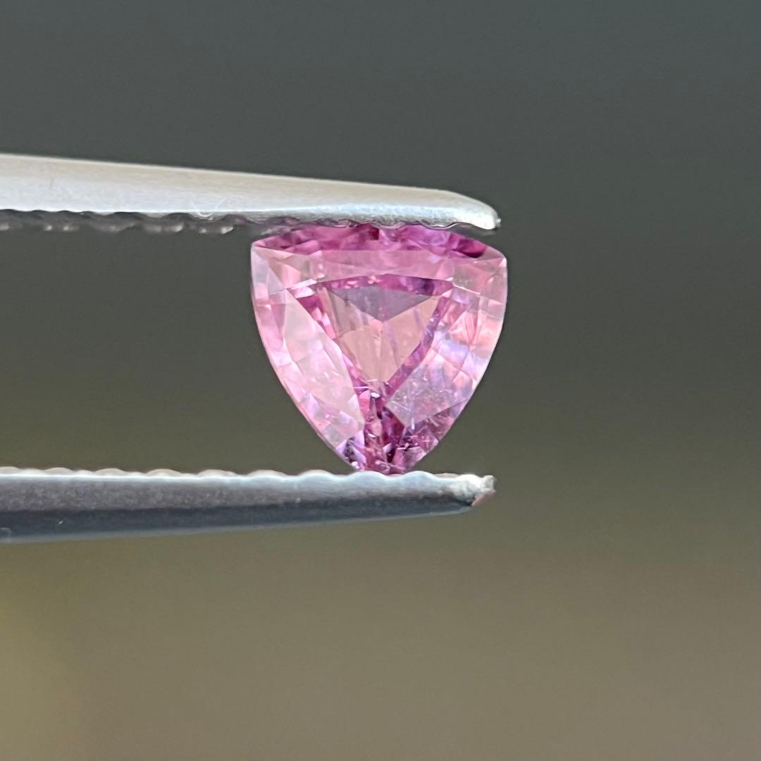 スリランカ非加熱産天然ピンクサファイアルース