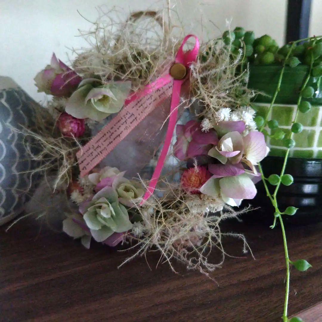 オレガノとスモークツリーのプチリース  クリーピングタイムベース