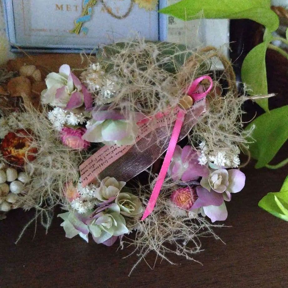 オレガノとスモークツリーのプチリース  クリーピングタイムベース