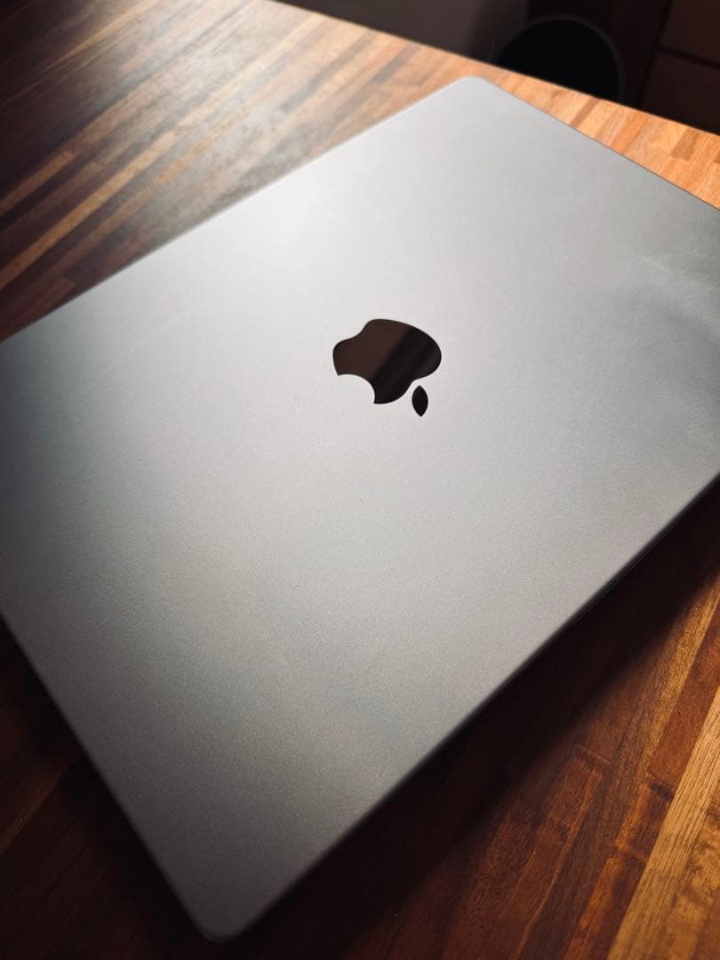MacBook Pro M1 Pro 8コアCPUと14コアGPU 14インチ
