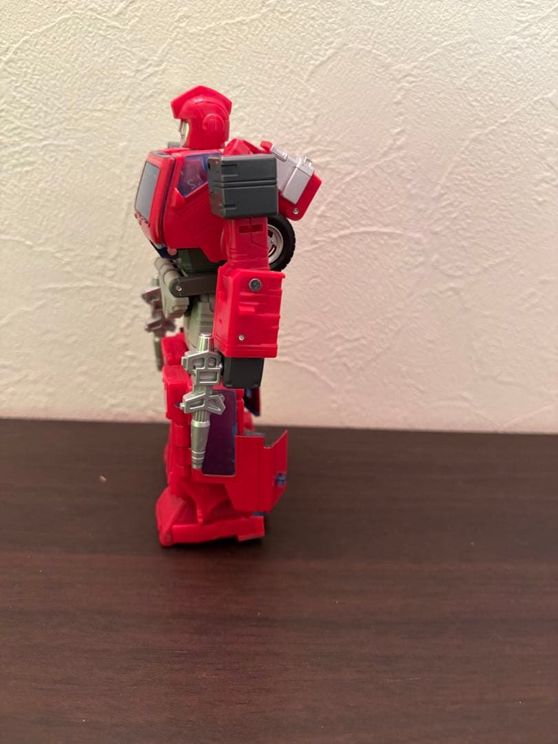 アイアンハイド トランスフォーマー　スタジオシリーズ