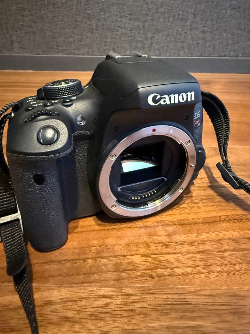 Canon EOS Kiss X8i キャノン デジタル一眼レフダブルレンズ