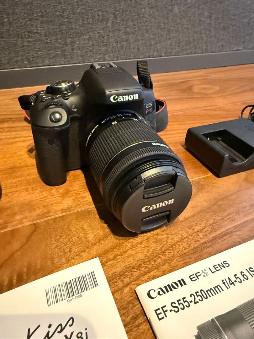 Canon EOS Kiss X8i キャノン デジタル一眼レフダブルレンズ