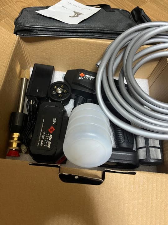 高圧洗浄機 充電式 コードレス ハンディ クリーナー 15000mAhバッテリー