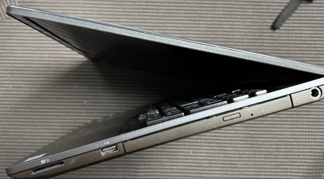 【ジャンク】FMV LIFEBOOK NH56/D2