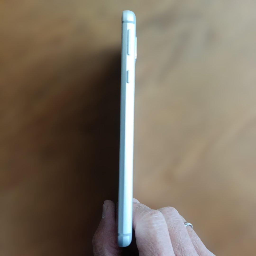 シャープ AQUOS sense3 basic SHV48 中古