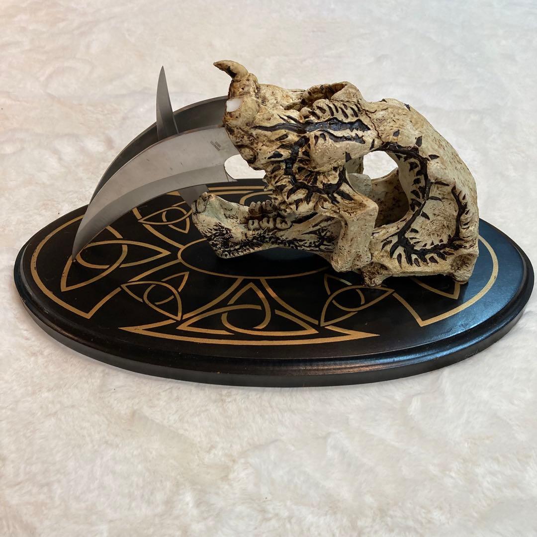 サーベルタイガー頭骨 ナイフ カランビット風 スカル オブジェ