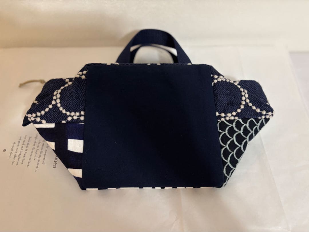 ハンドメイド　ミナ ペルホネン　ピースファブリック　角底トート