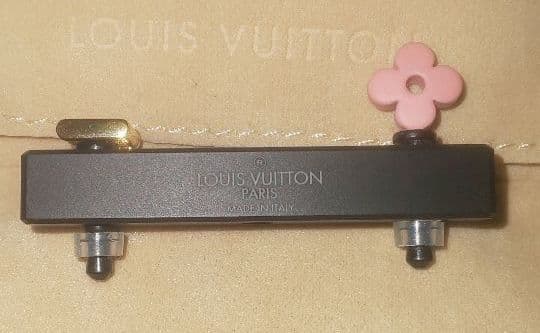 Louis Vuittonイヤホンジャック 2ケ