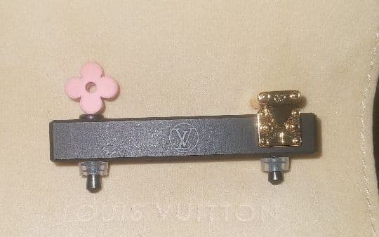 Louis Vuittonイヤホンジャック 2ケ