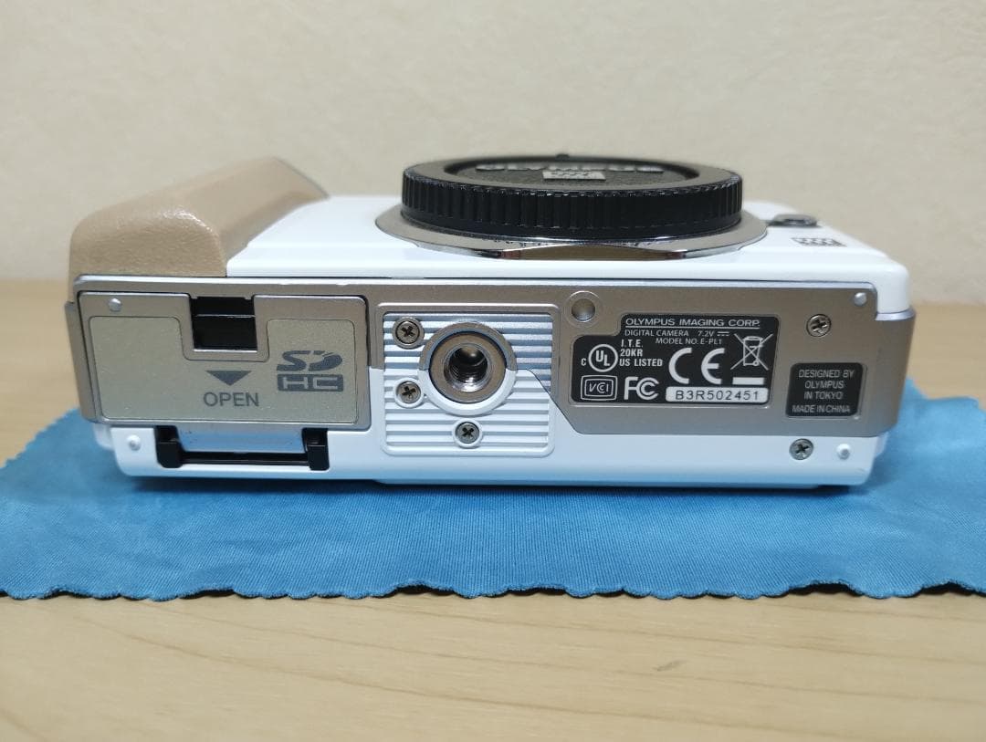 ✨美品✨ オリンパス OLYMPUS PEN Lite E-PL1 ボディ 白