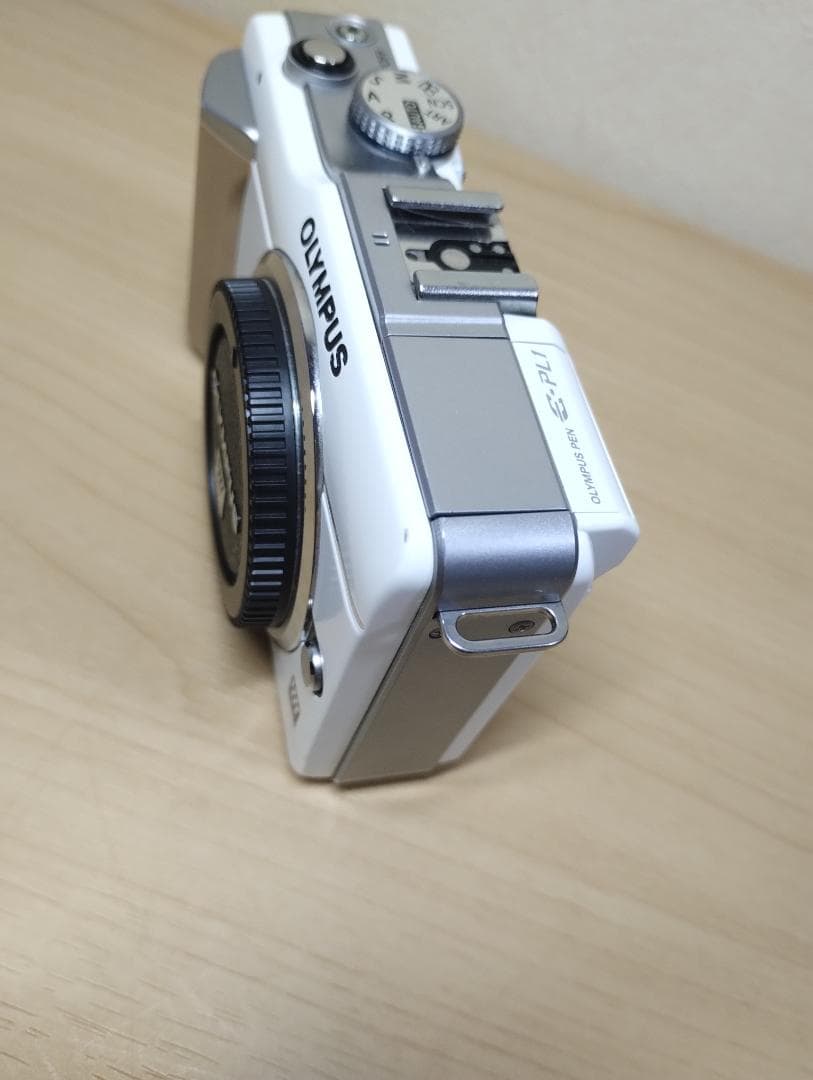 ✨美品✨ オリンパス OLYMPUS PEN Lite E-PL1 ボディ 白