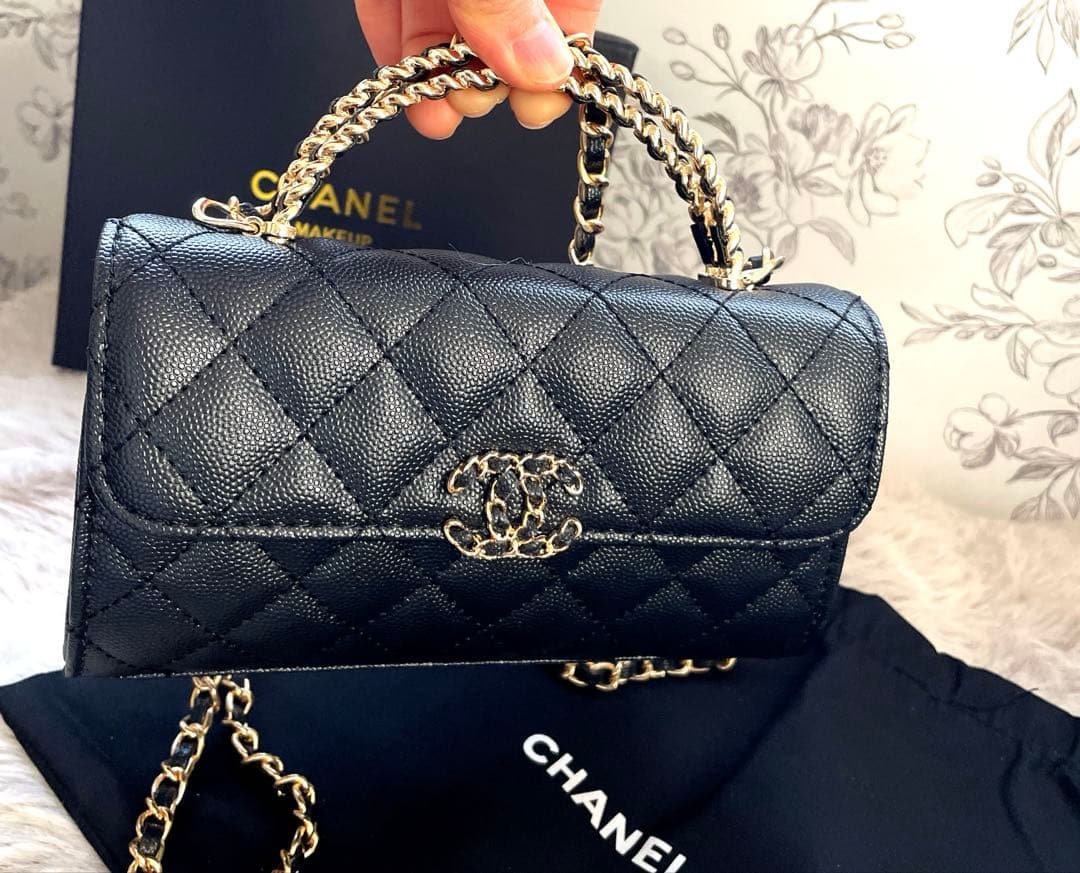 【専用購入で1000円引き】CHANEL チェーンショルダーバッグ　キルティング