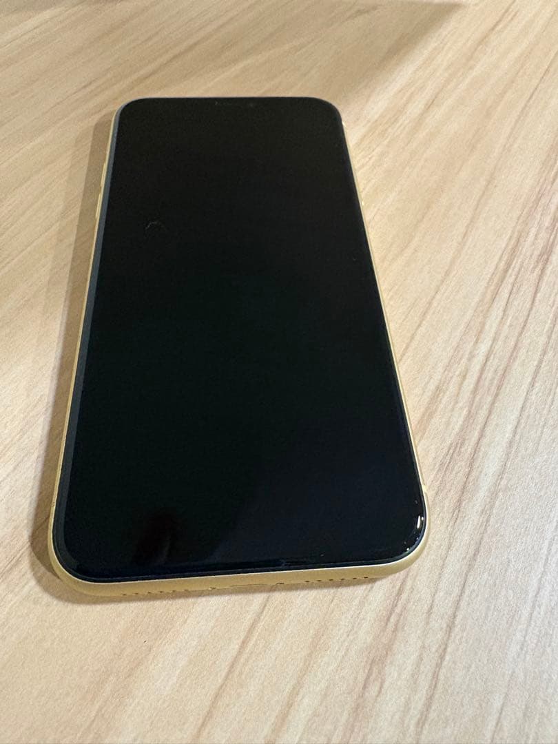 iPhone XR イエロー　本体　64GB