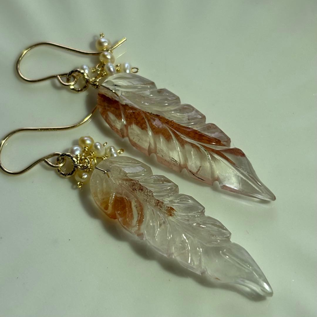 マニカラン水晶♢リーフカービング✴︎14kgfピアスP317