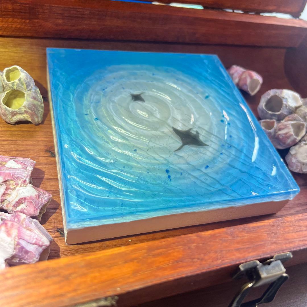 【レジンアート】波紋アート／マンタの遊泳／15cmスクエア／枠なし ／壁掛け可
