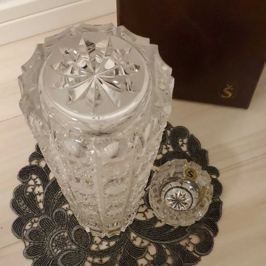 ラディスラフ・シェフチーク ハンドメイド クリスタル ボヘミアンベース