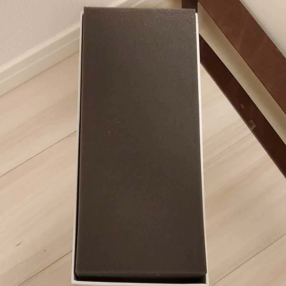 ラディスラフ・シェフチーク ハンドメイド クリスタル ボヘミアンベース