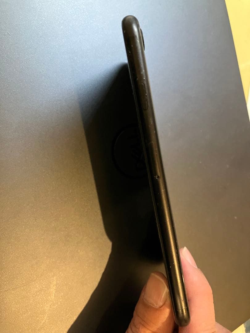 Apple iPhone SE (第2世代) 64GB