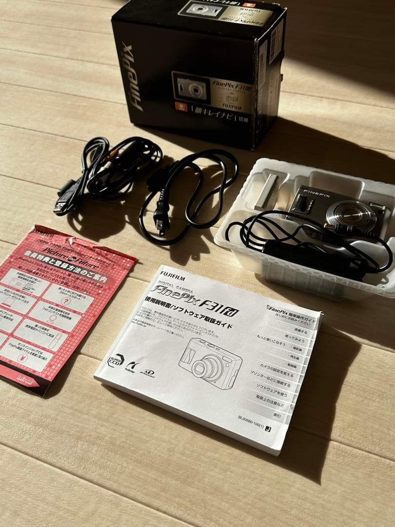 Fujifilm FinePix F31fd シルバー 【動作確認済み】