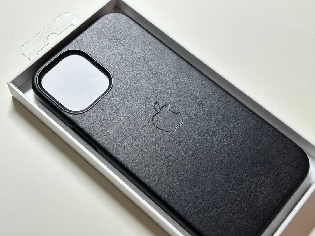 【新品】純正 iPhone 12 / 12 Pro レザーケース・ブラック③