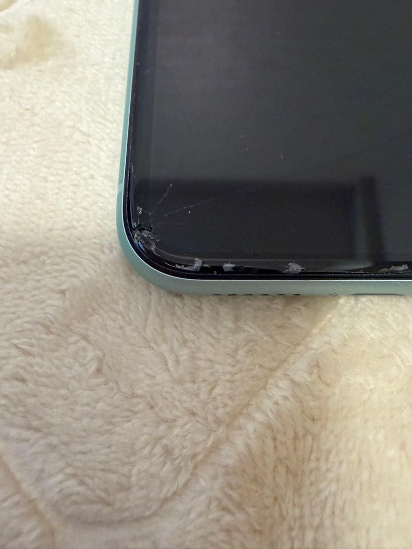 iPhone 11 ミントグリーン 本体、画面割れ、SIMフリー、256G