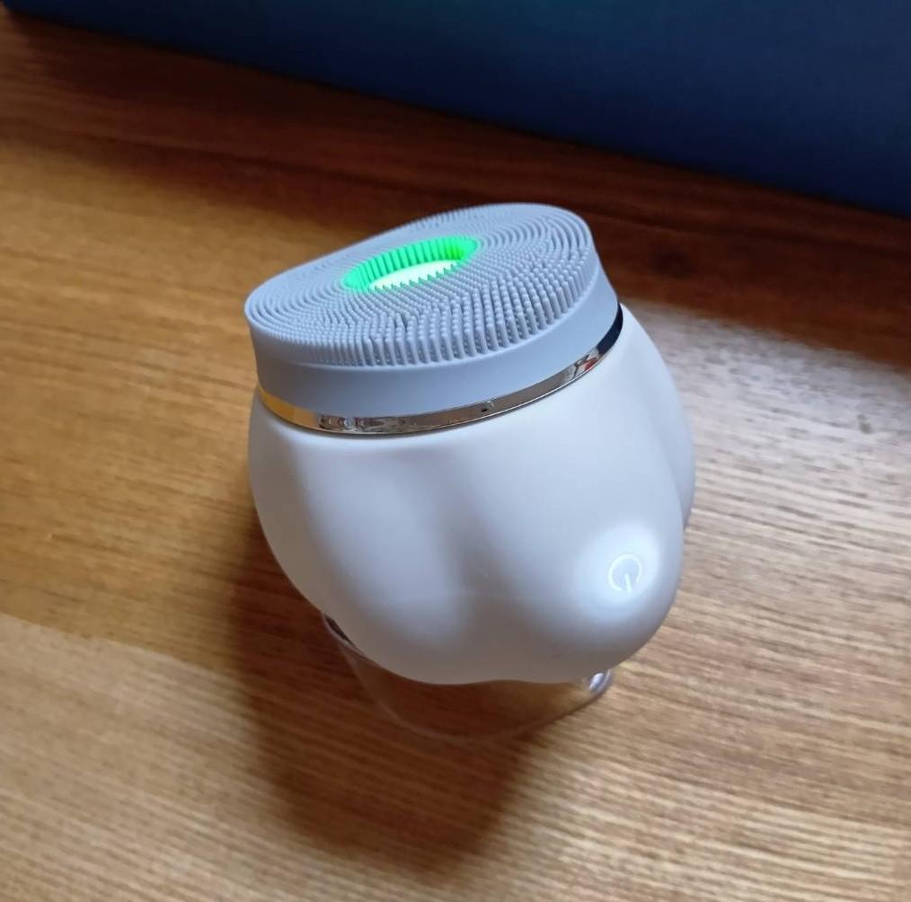 電動洗顔ブラシ CLOUD 毛穴ケア 自宅エステ プラチナムソニック