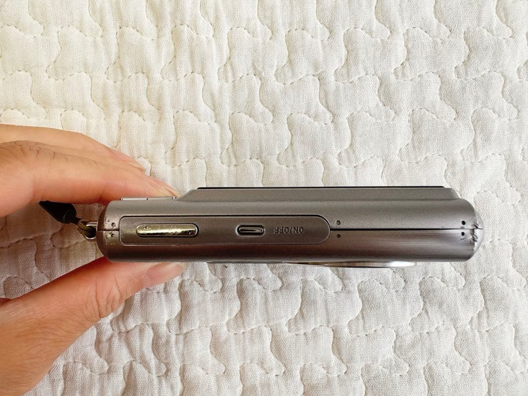 CASIO EXILIM ZOOM EX-Z75 カシオ エクシリウム