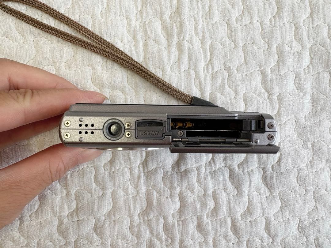 CASIO EXILIM ZOOM EX-Z75 カシオ エクシリウム